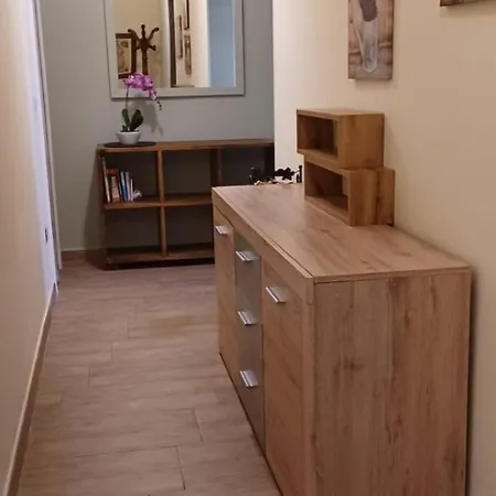 Rosa's Flat 아파트 올비아